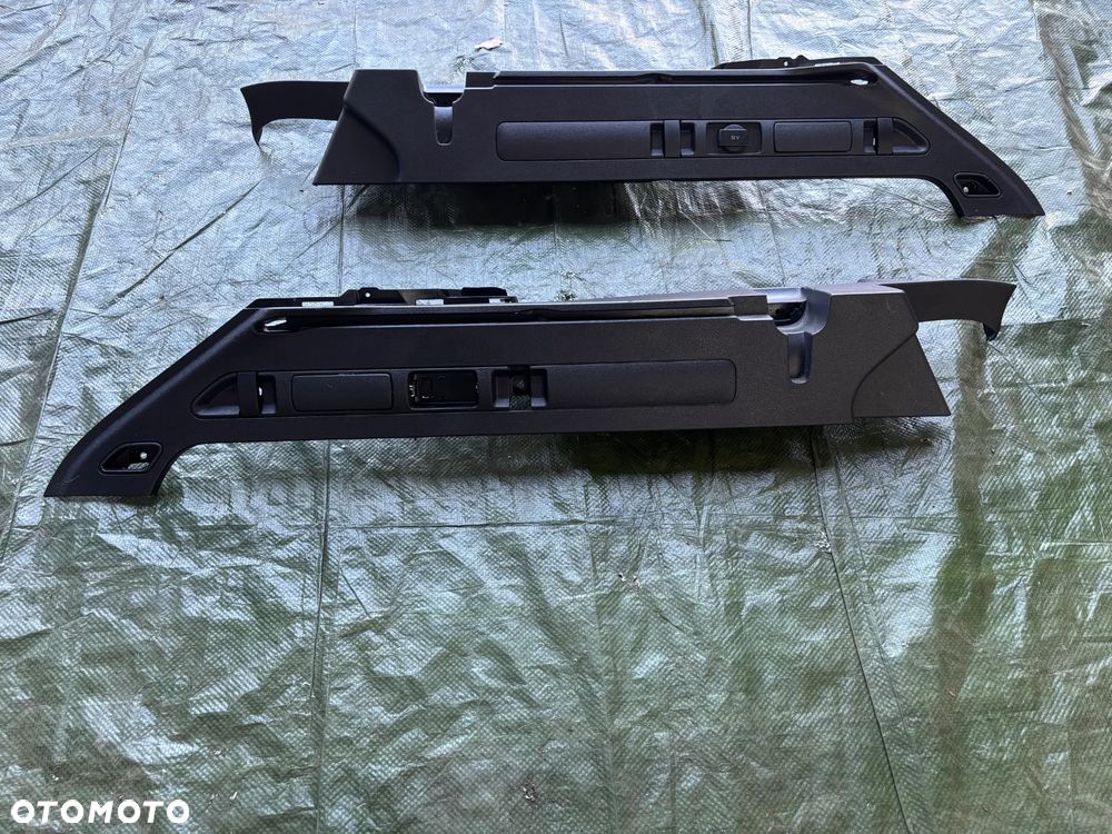 Skoda Superb III 3 prowadnica rolety bagażnka prawa lewa 3V9867761 3V9867762 - 3