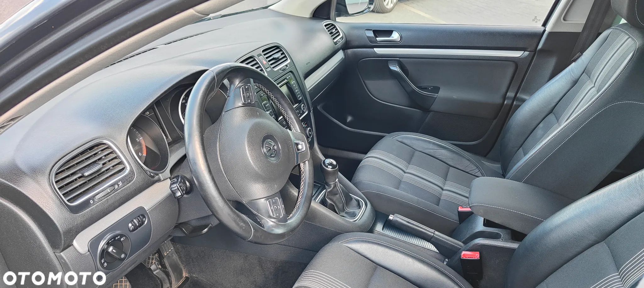 Volkswagen Golf Variant 1.6 TDI DPF MATCH - 24