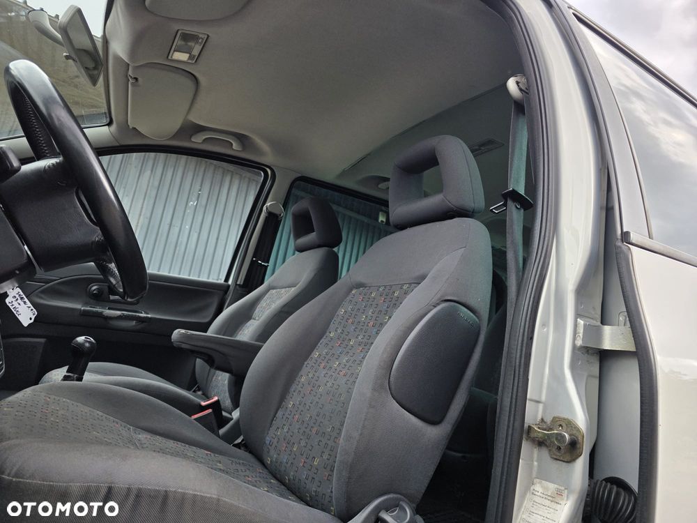 Volkswagen Sharan 1.9 TDI Basis - 16