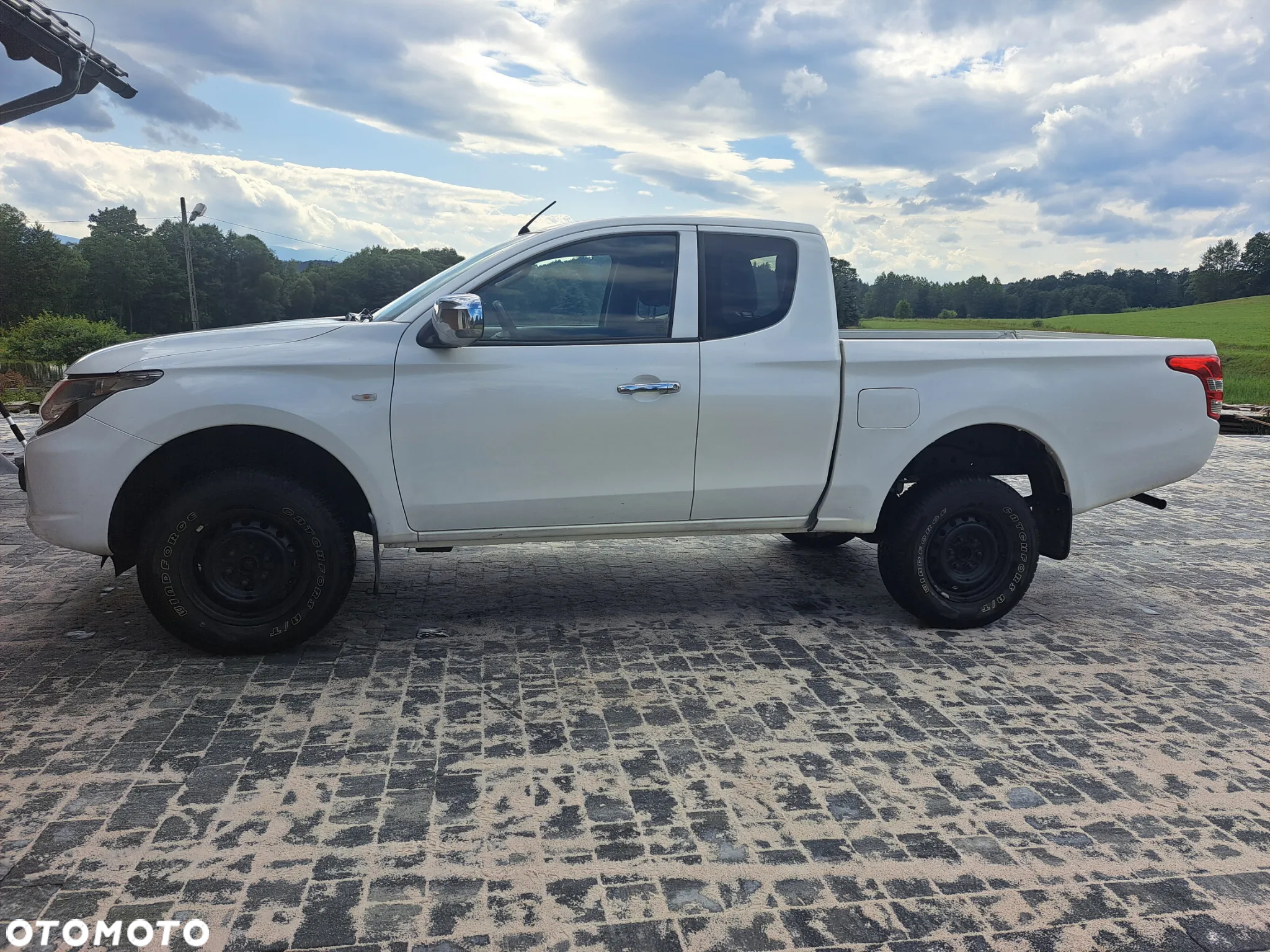 Mitsubishi L200 2.4 d CC Invite - 2