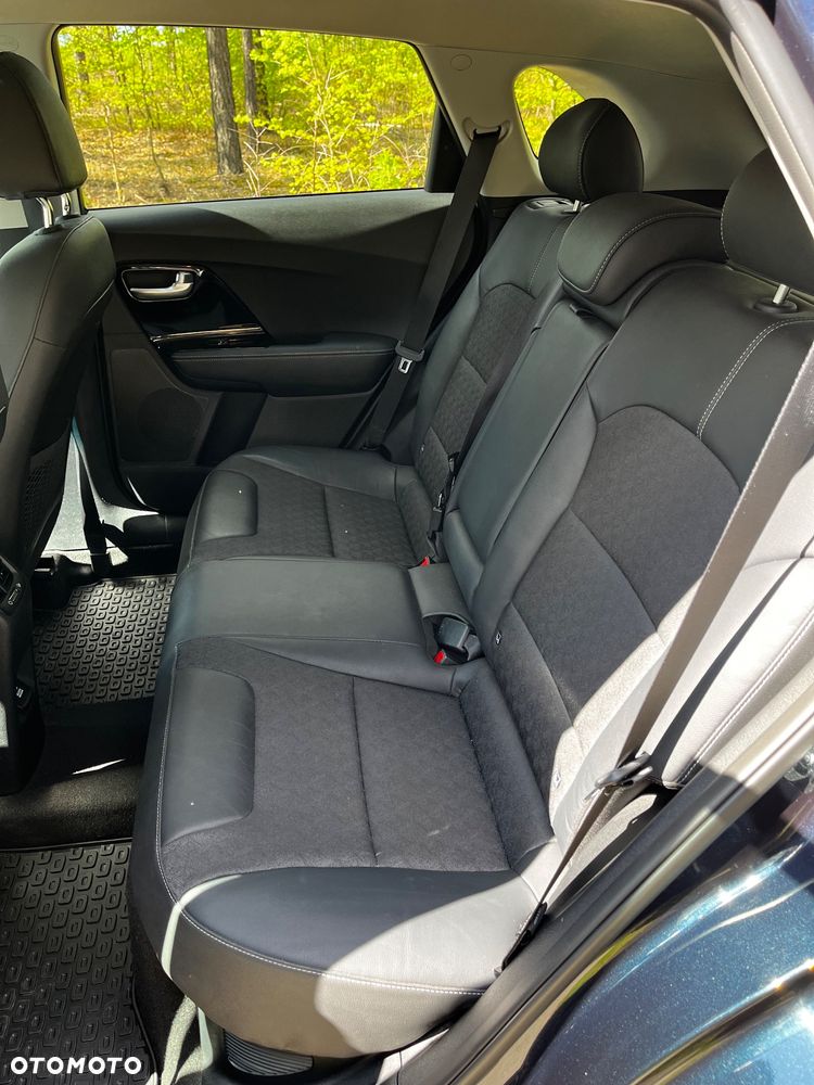 Kia Niro 1.6 GDI Hybrid L Business Line - 17
