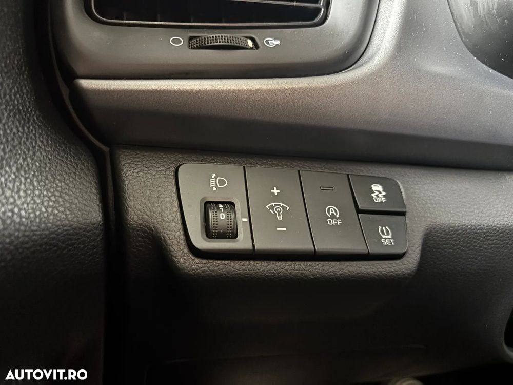Kia Rio 1.2 MPI 5MT Urban - 19