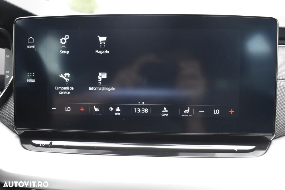 Skoda Octavia Combi 2.0 TDI DSG Style - 28