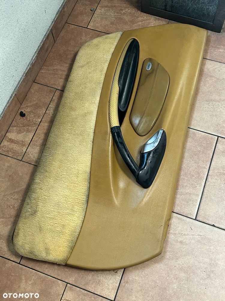 BOCZEK TAPICERKA DRZWI PORSCHE 986 LEWY - 1