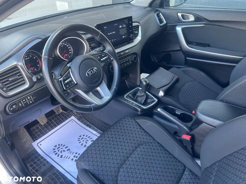 Kia Ceed Kombi 18-21 - 16