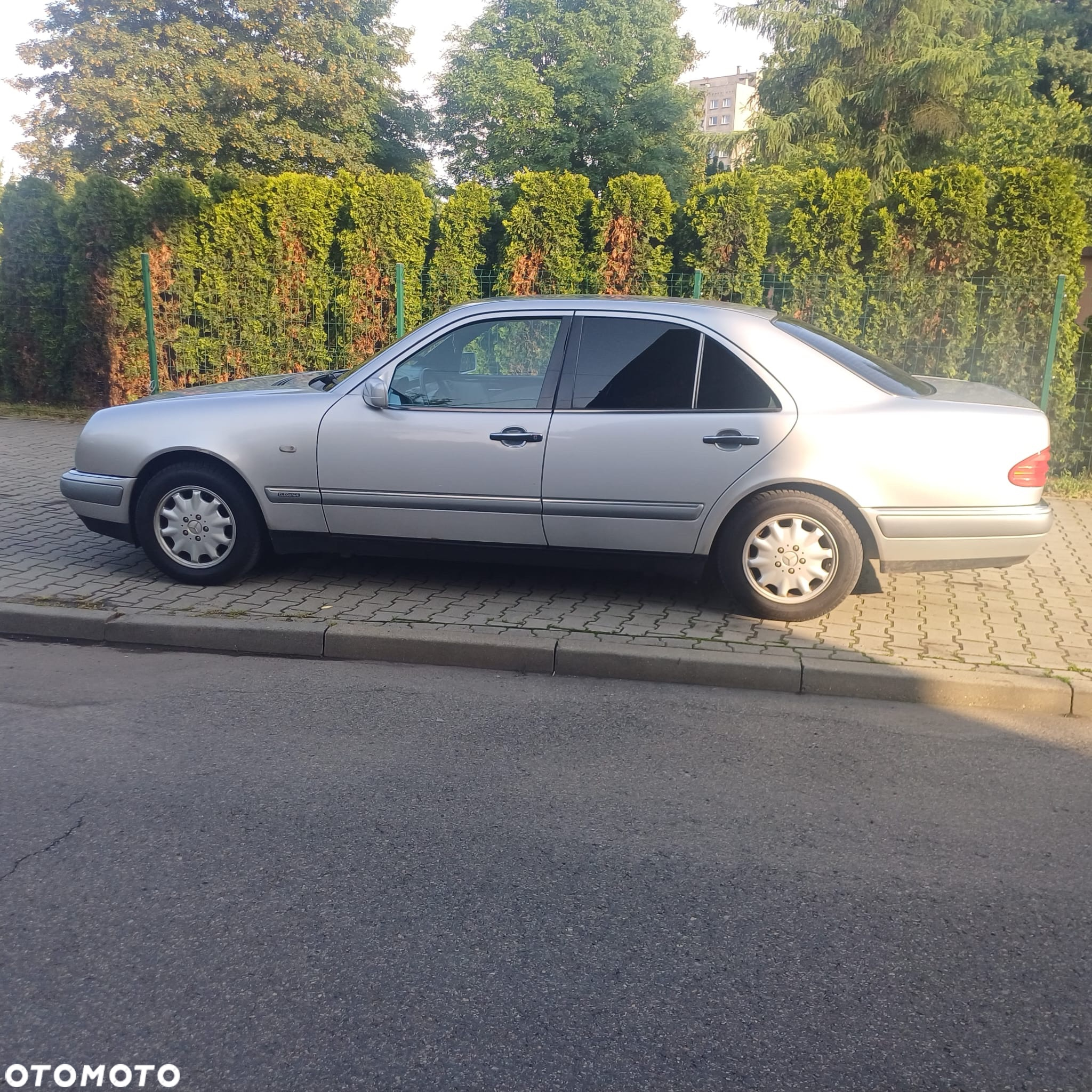 Mercedes-Benz Klasa E - 8