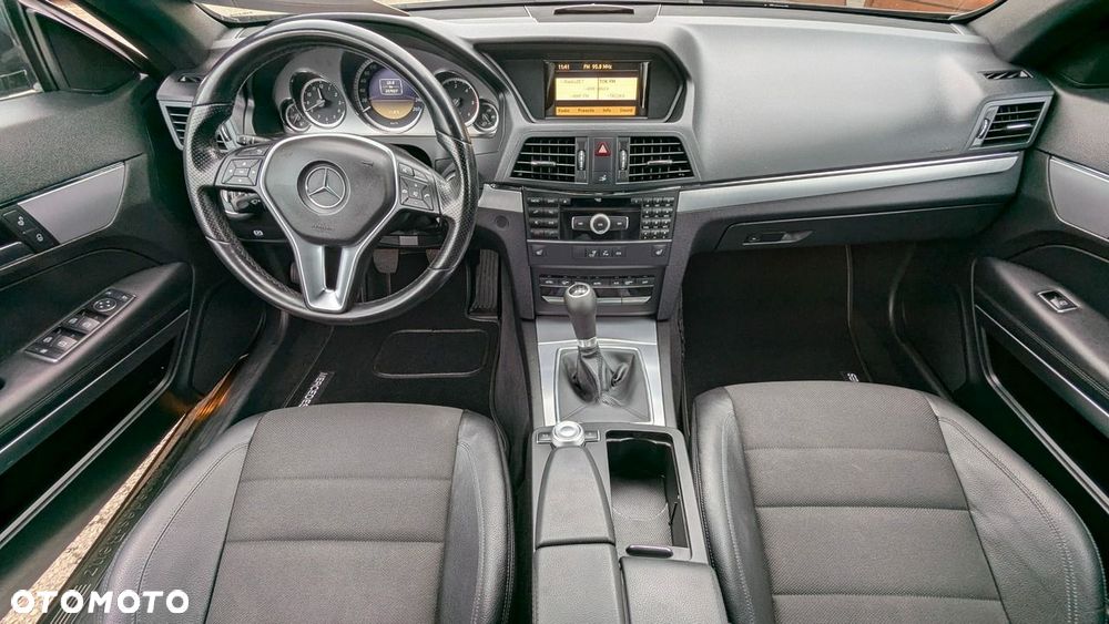 Mercedes-Benz Klasa E - 21