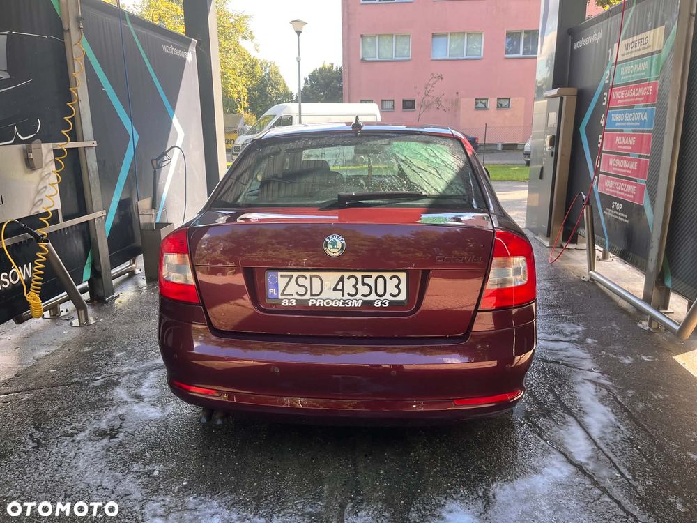 Skoda Octavia 2.0 TDI DPF DSG Elegance - 2