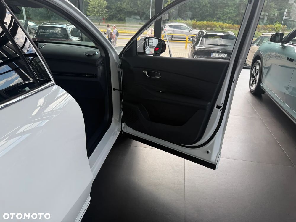 Geely Starray EM-i 1.5 PHEV Pro - 18