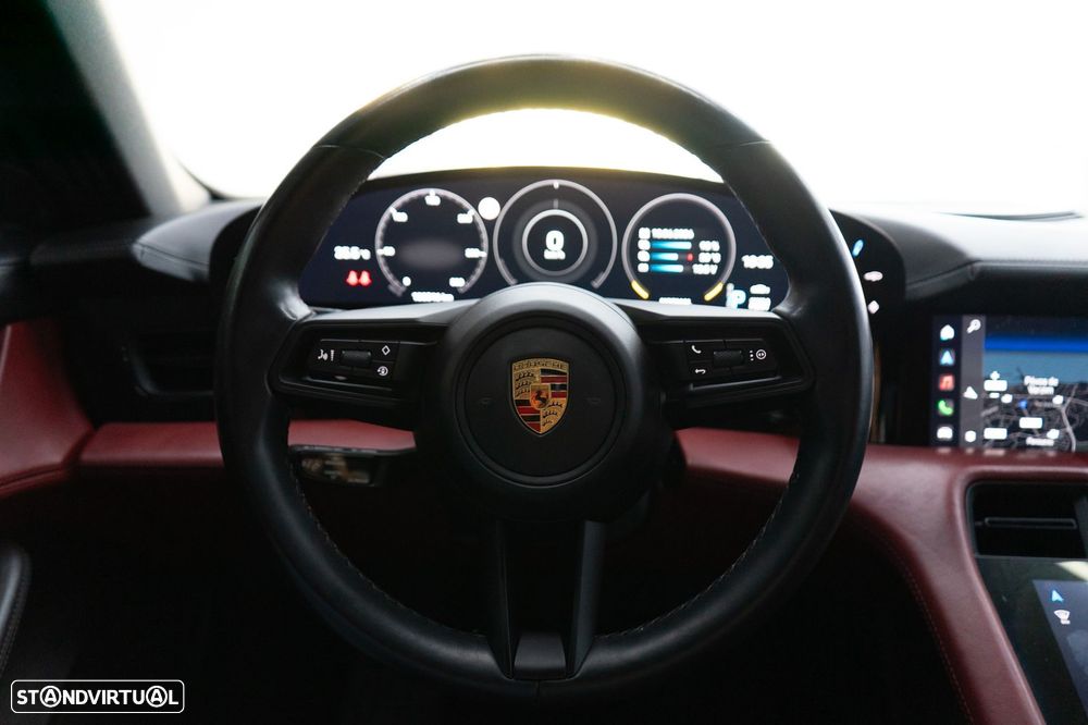 Porsche Taycan 4S - 36