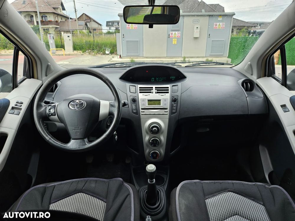 Toyota Yaris - 5