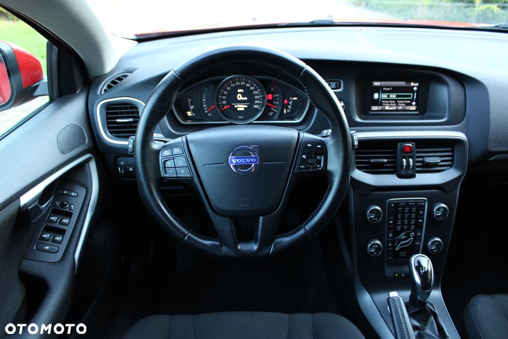 Volvo V40 D2 Momentum - 20