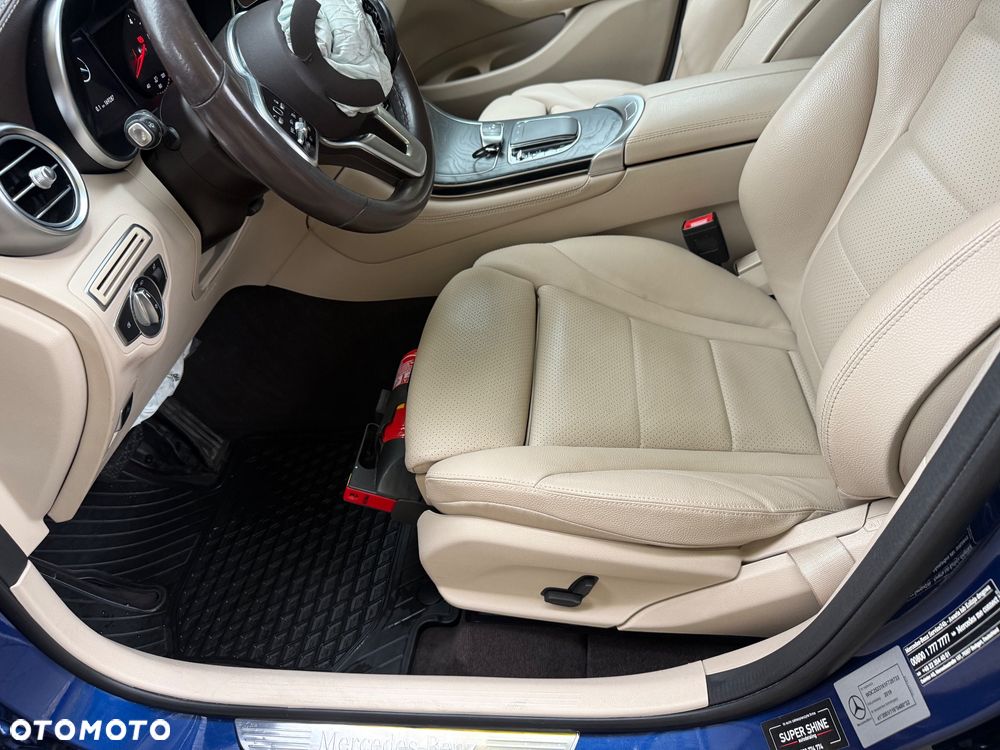 Mercedes-Benz GLC 200 d 4Matic 9G-TRONIC AMG Line - 17