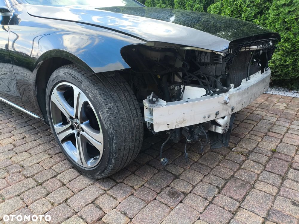 Mercedes-Benz Klasa E 220 d 9G-TRONIC Exclusive - 23