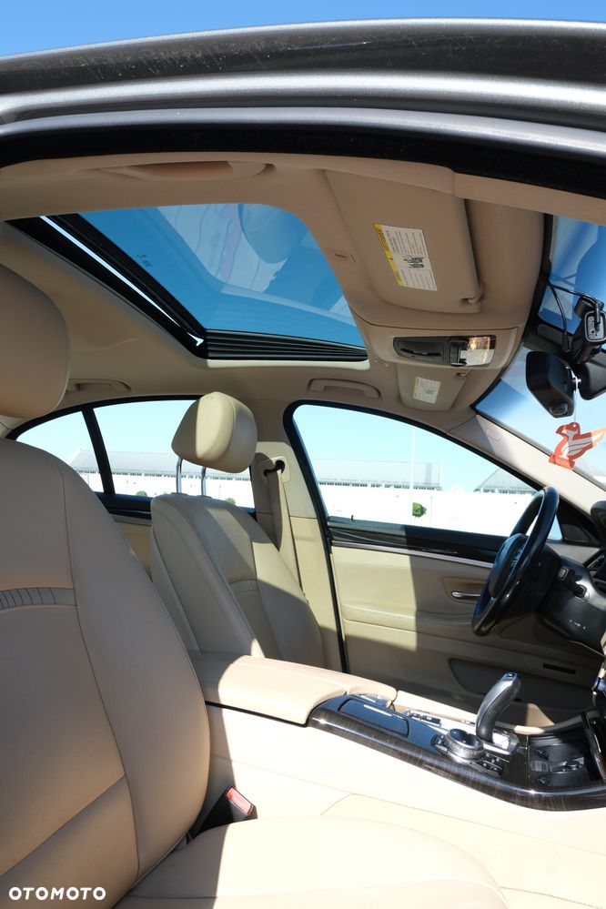 BMW Seria 5 535i xDrive Sport-Aut Luxury Line - 10