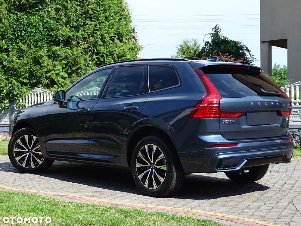 Volvo XC 60 B4 D Plus Dark - 10