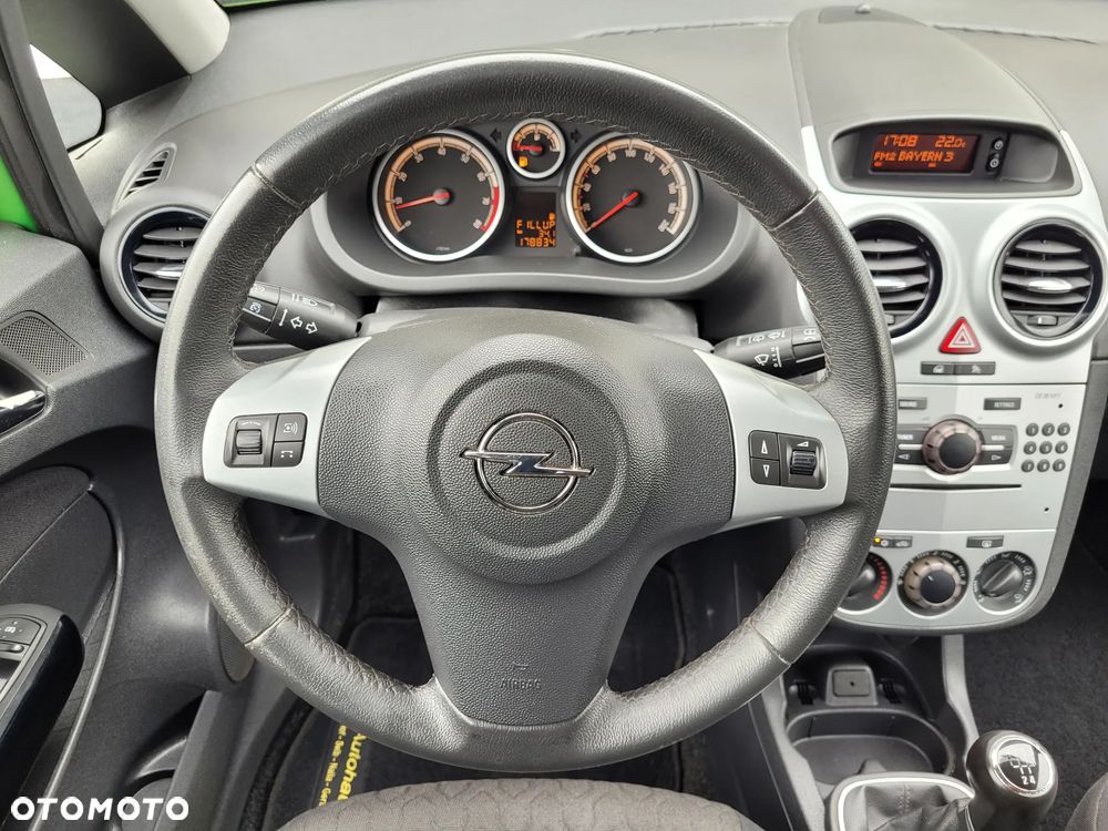 Opel Corsa 1.4 16V Active - 16