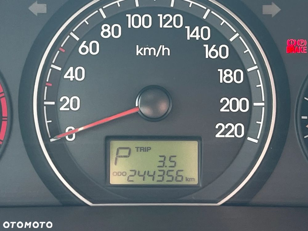 Hyundai H-1 Starex - 28