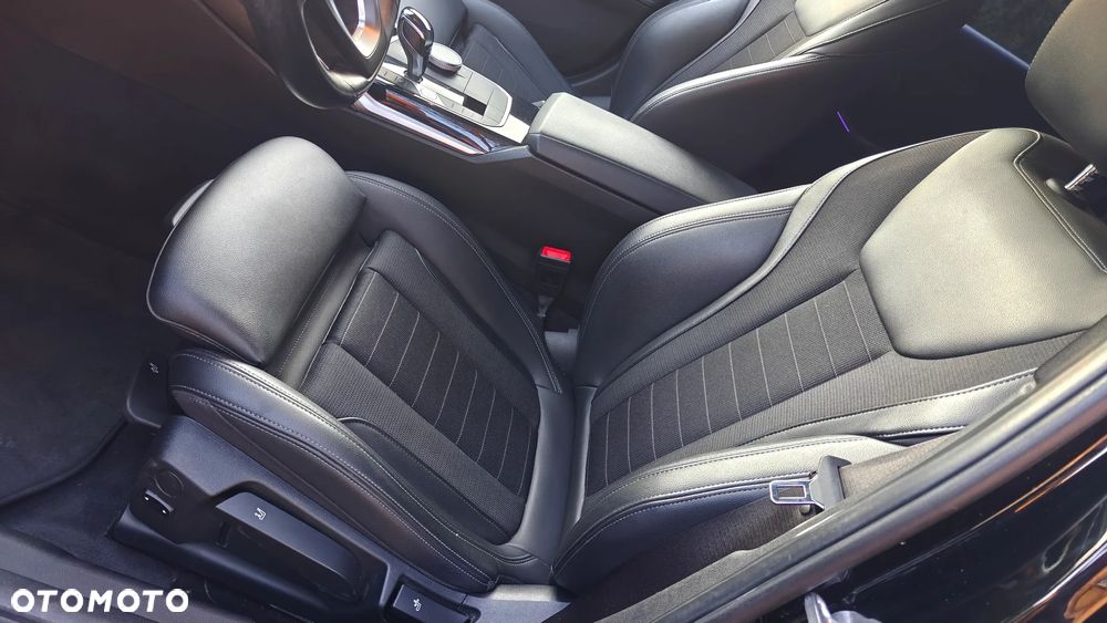 BMW Seria 3 320d Sport Line - 11