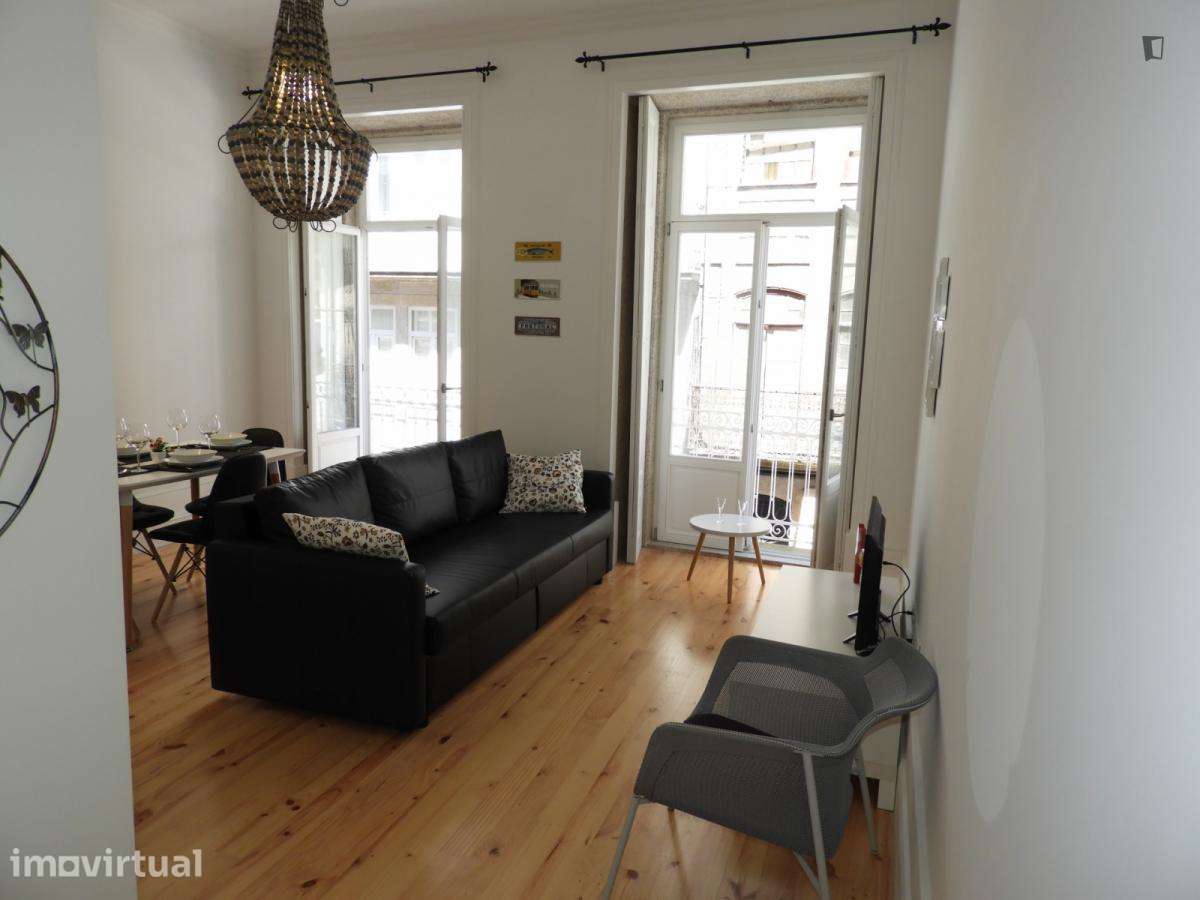 Apartamento com 1 quartos - localizado em Santo Ildefonso Porto - Grande imagem: 2/9