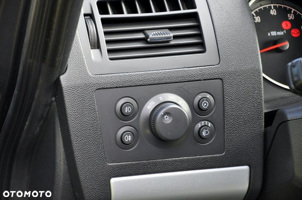 Opel Zafira - 38