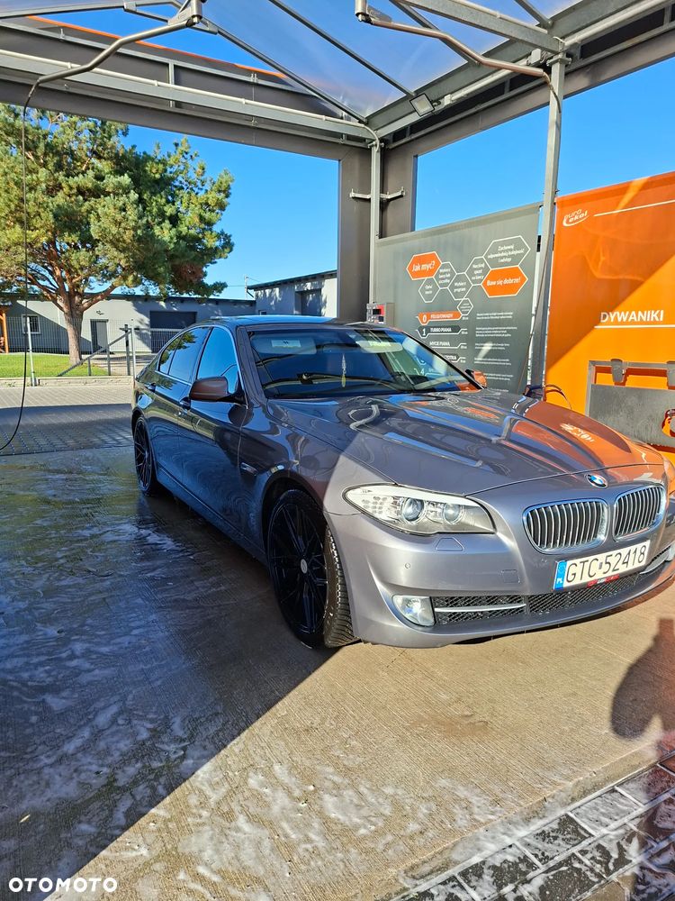 BMW Seria 5 535i Sport-Aut Luxury Line - 2