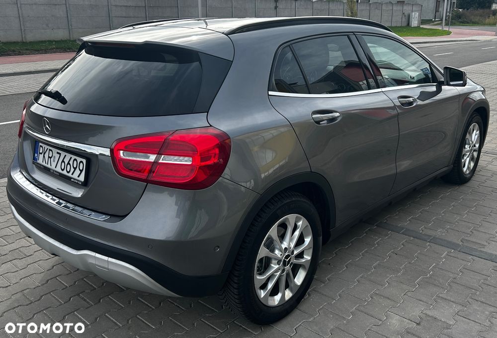 Mercedes-Benz GLA - 3