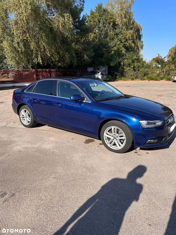 Audi A4 Limousine - 9