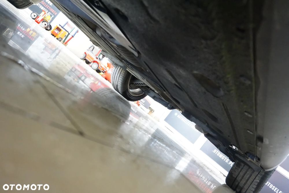 BMW X1 sDrive18d - 15