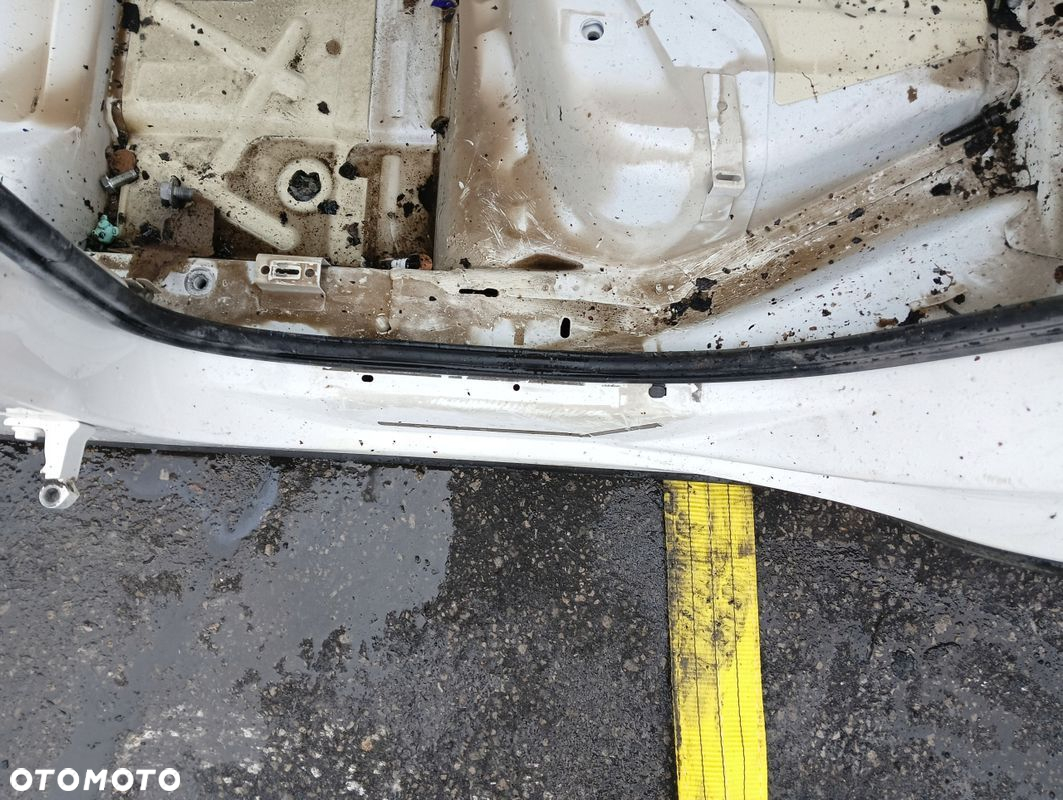 PRÓG LEWY SŁUPEK ŚRODKOWY AUDI Q5 8R LIFT (2012-2016) KOD LAKIERU LY9C - 4