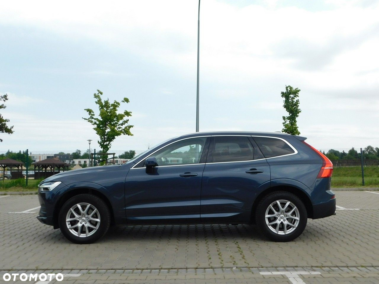Volvo XC 60 D3 Momentum Pro - 34