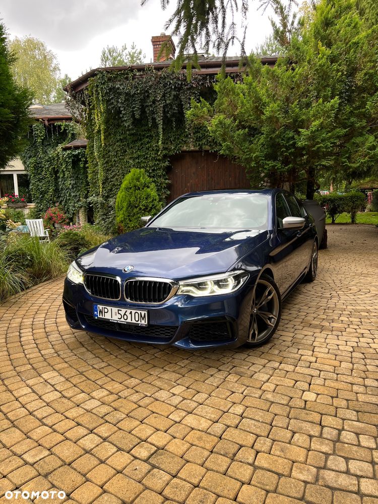 BMW Seria 5 M550i xDrive sport - 12