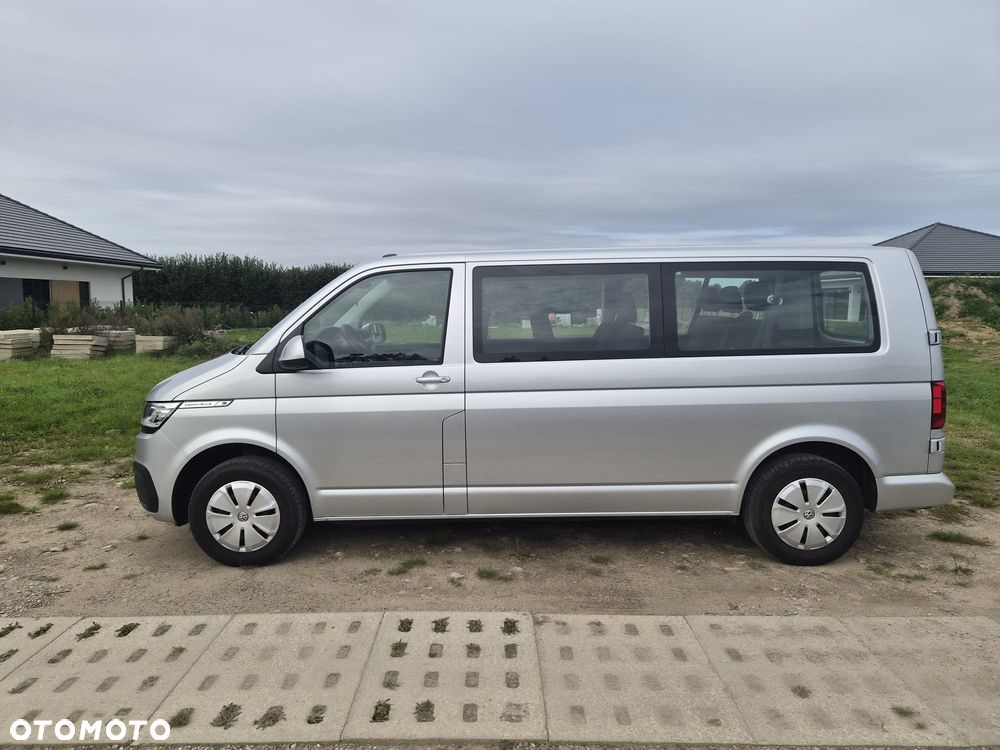 Volkswagen Caravelle - 2