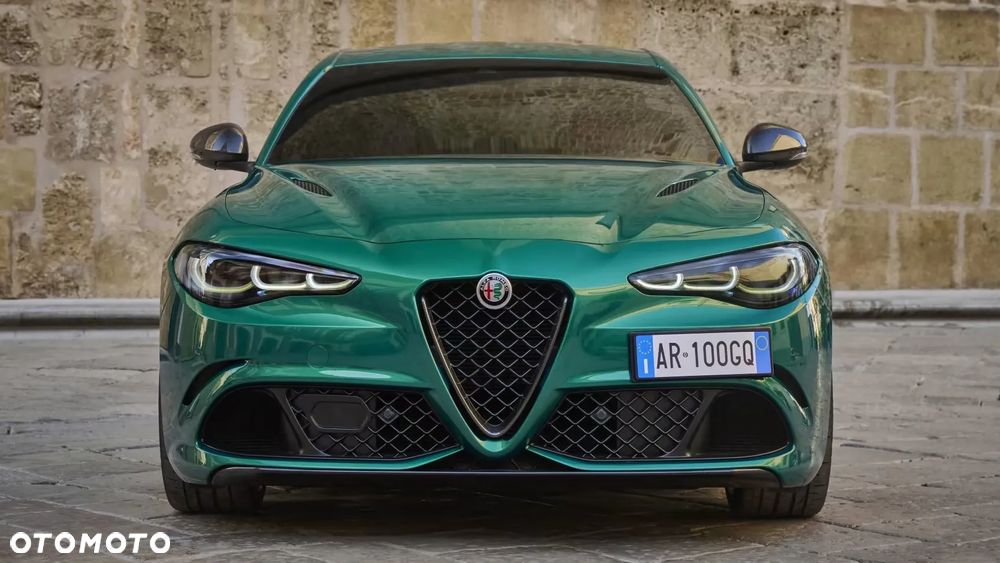 Alfa Romeo Giulia 2.9 Bi Turbo V6 Quadrifoglio - 2