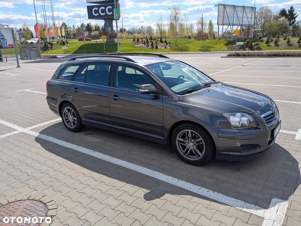 Toyota Avensis 1.6 VVT-i Luna - 6