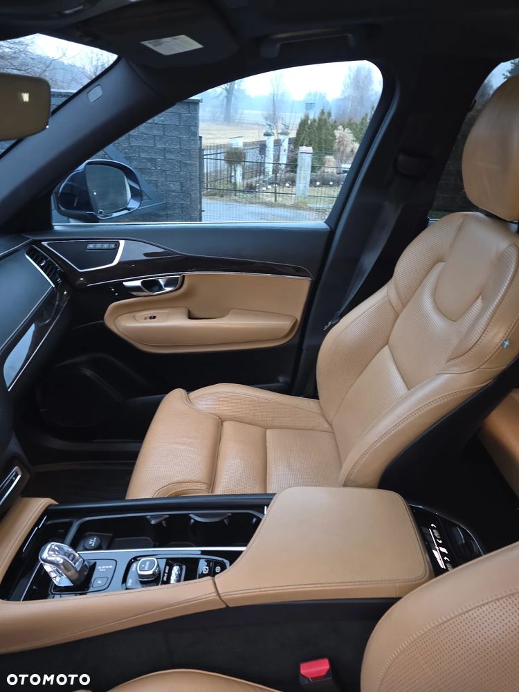 Volvo XC 90 - 24