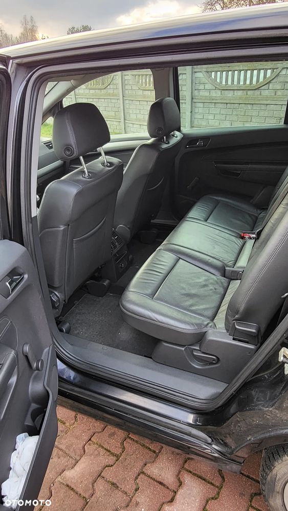 Opel Zafira - 16