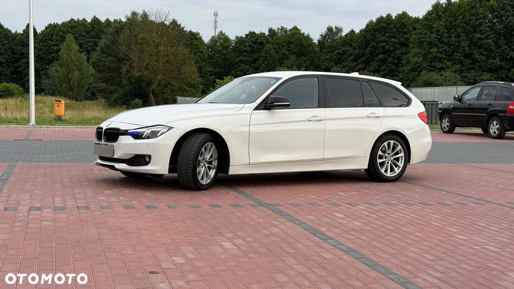 BMW Seria 3 325d - 24