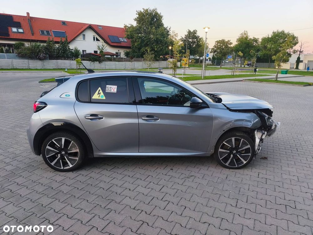 Peugeot 208 - 4