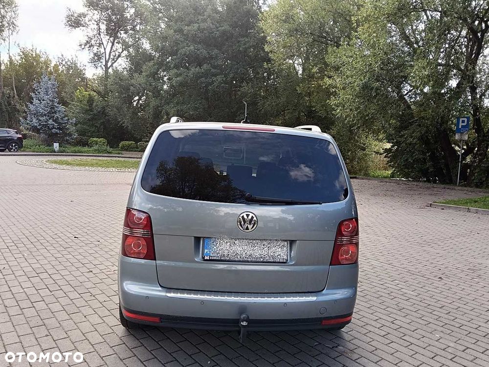Volkswagen Touran - 6