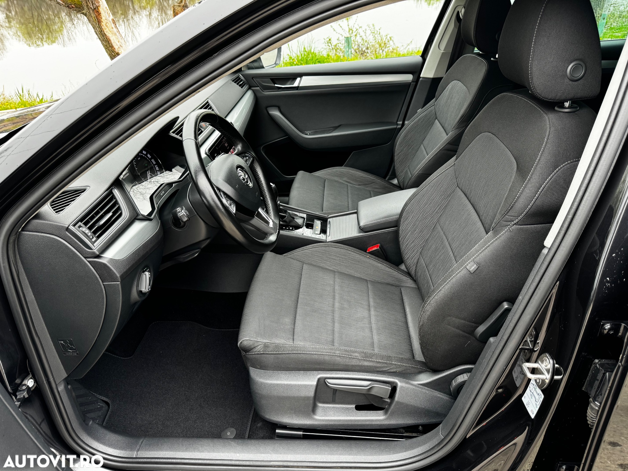 Skoda Superb 2.0 TDI DSG Ambition - 12