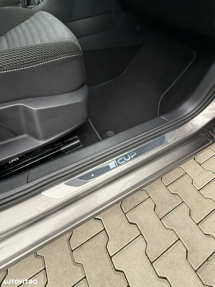 Volkswagen Golf 1.2 TSI BlueMotion Technology Cup - 24