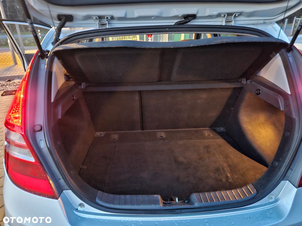 Hyundai i30 1.6 Comfort - 7