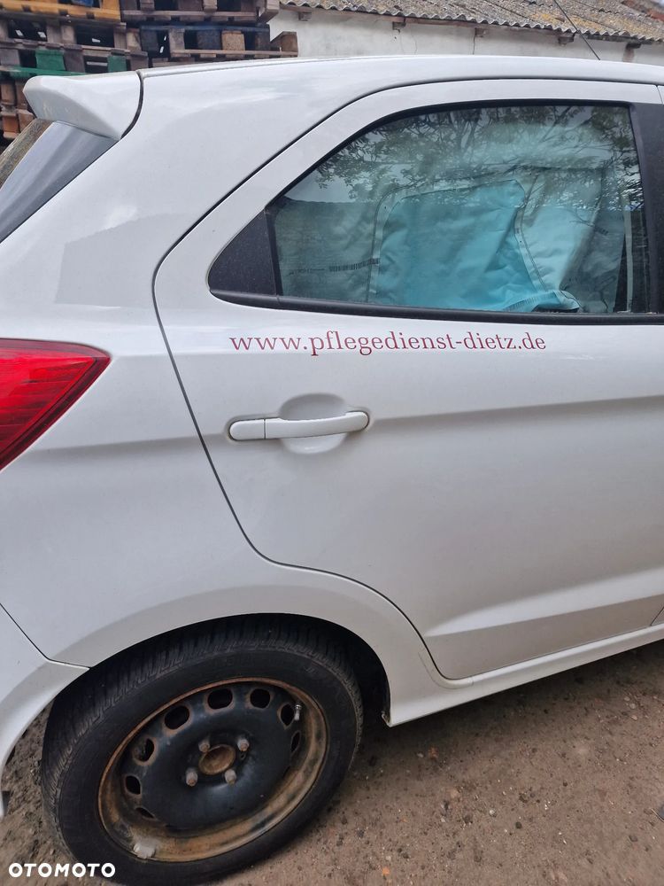 Drzwi prawy  tył  ford  ka  plus  lift  w  kolorze  KAF - 2
