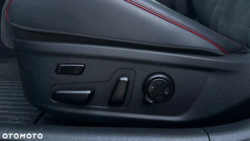 Kia Stinger - 25