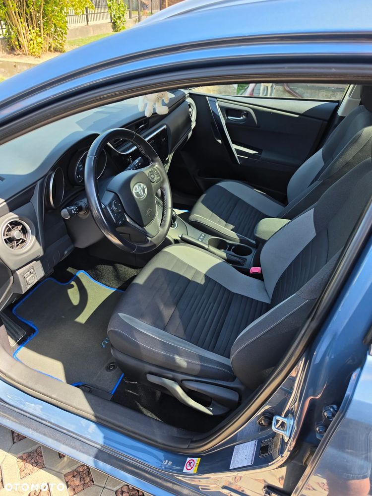 Toyota Auris 1.8 HSD Luna - 4