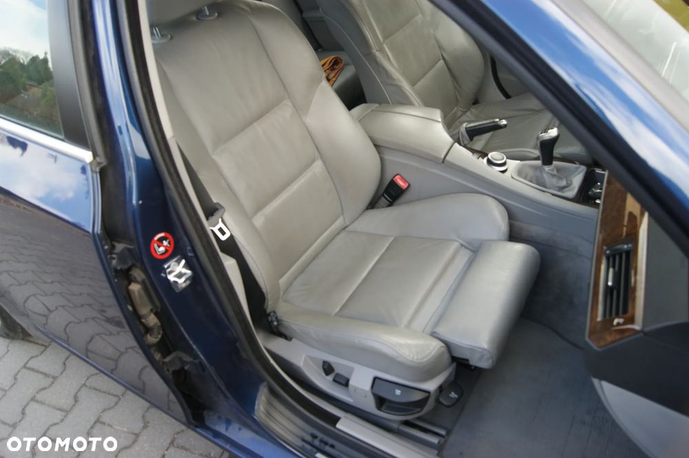 BMW Seria 5 525d Edition Exclusive - 13