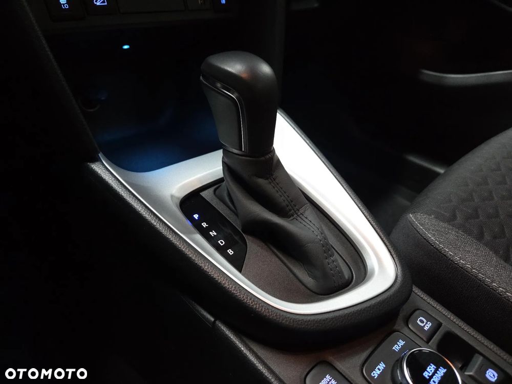 Toyota Yaris Cross Hybrid 1.5 Comfort 4x4 - 23