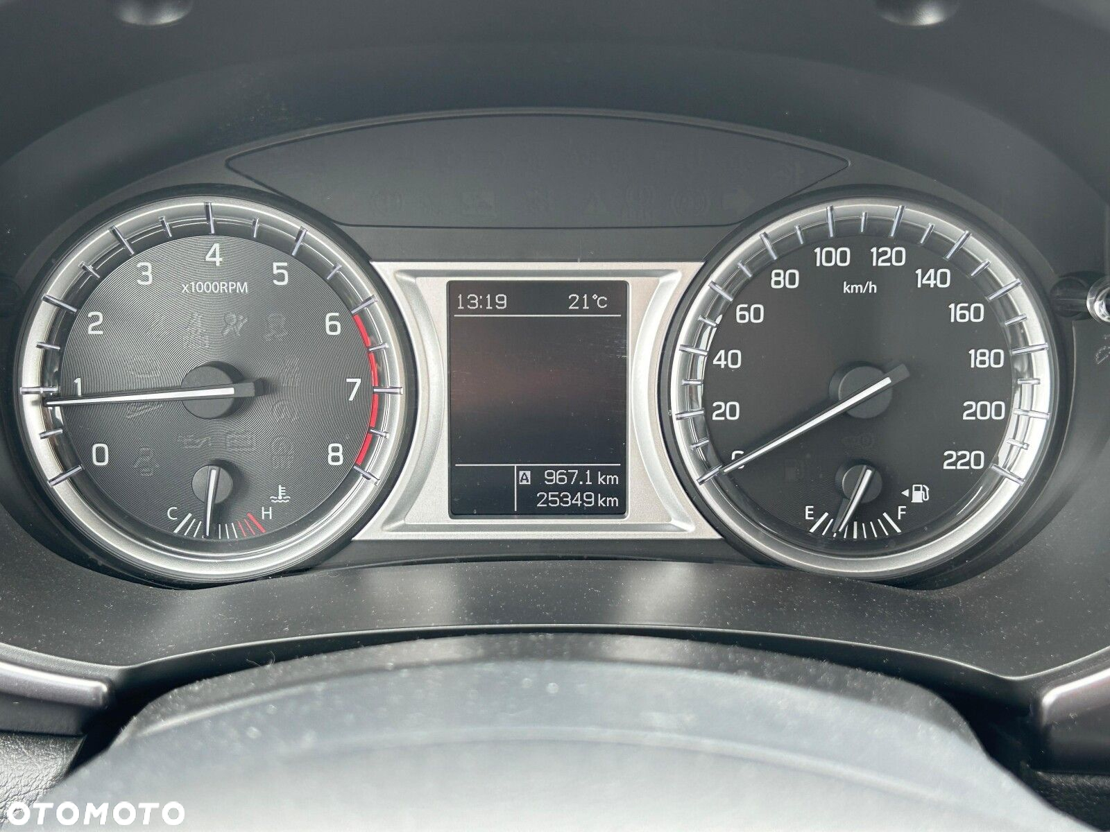 Suzuki Vitara 1.0 Boosterjet Comfort 2WD - 24