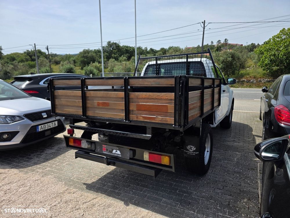 Toyota Hilux 2.4 D-4D 2WD CD CM 3L - 7